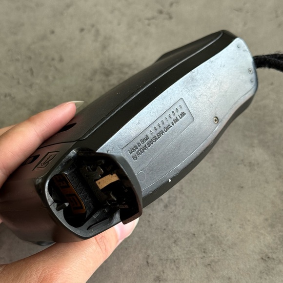 KODAK 35mm FILM CAMERA - Picture 6 of 6